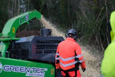 CT5 Tree Care Chipper ROW Wheeled Photo 1
