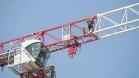 Terex CTT 162-8 with service technician