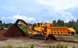 5800BT Horizontal Grinder Compost