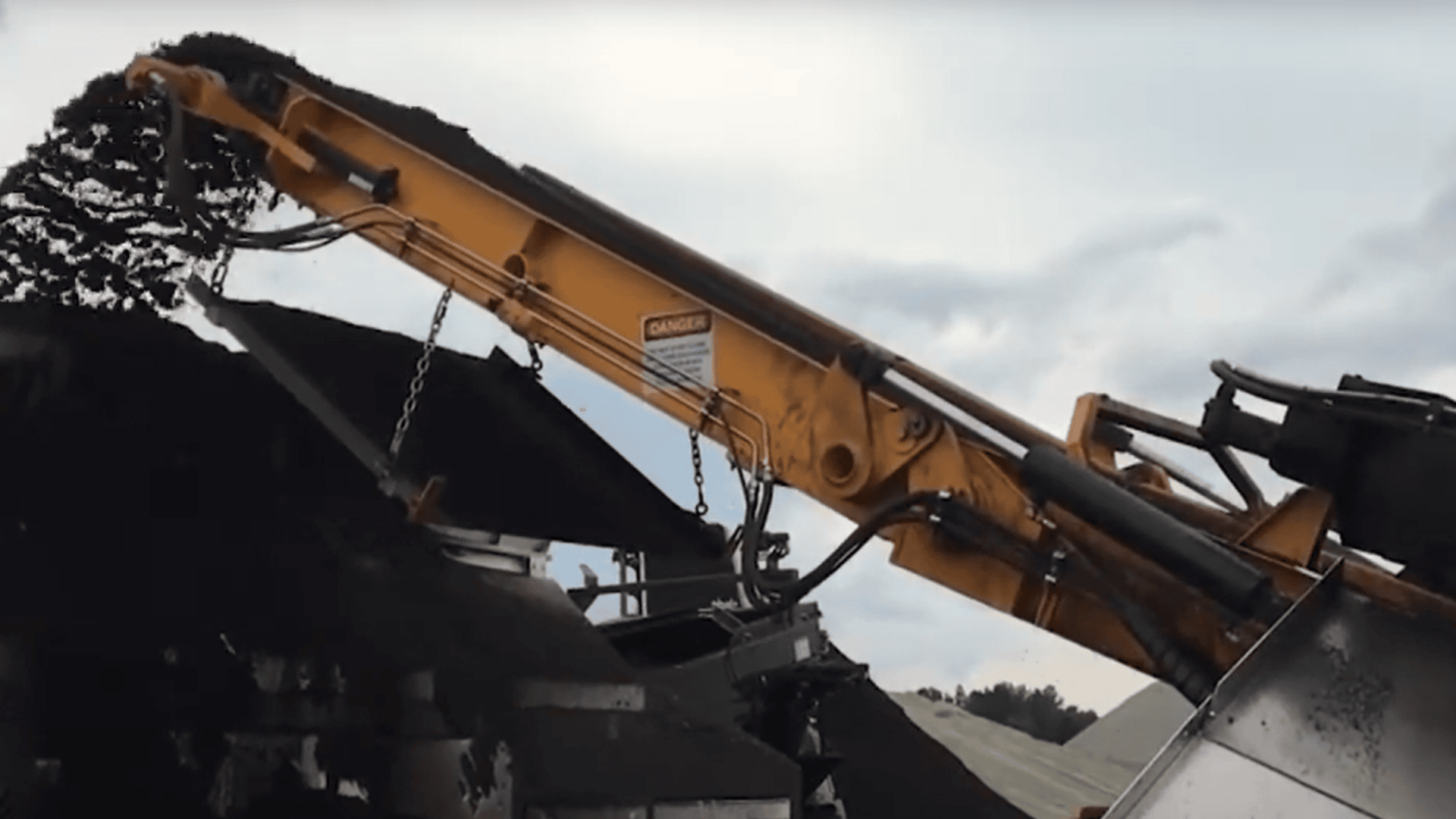 CBI 5800BT Horizontal Grinder Asphalt Shingles