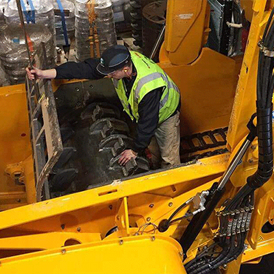 5800BT Horizontal Grinder raised grinding chamber