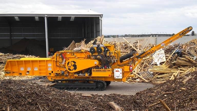 6400 industrial wood chipper and grinder