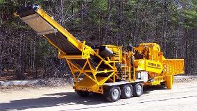 CBI 4000 portable horizontal grinder