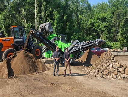 Mike and Marc from Granite Brook, pictured with their EvoQuip  Colt 600 Scalping Screen