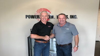 Powerscreen Texas Shaking Hands with EvoQuip Sales Rep 