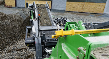 Cobra 290R Crushing Stone