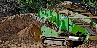 Compact Scalping Screen working