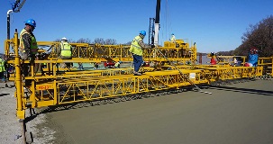3424 Heavy Duty Concrete Work Bridge | Bid-Well - A Terex Brand