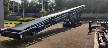 100ft Stacking Conveyor With Tracks