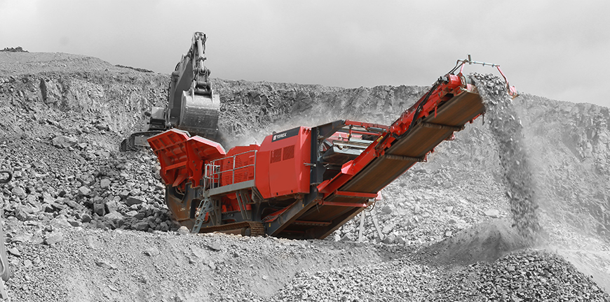 J1480-primary-jaw-crusher-in-quarry