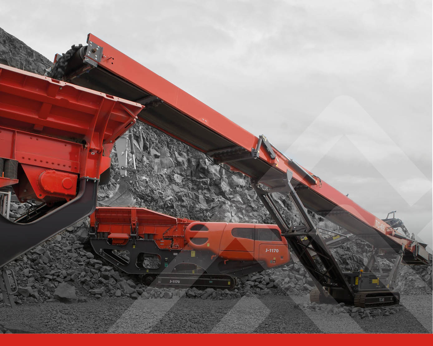 tc65-mobile-stacker-stockpiling-rock-from-mobile-crusher