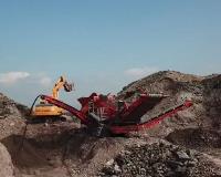 Terex Finlay 883+ (triple shaft) heavy duty screener 3
