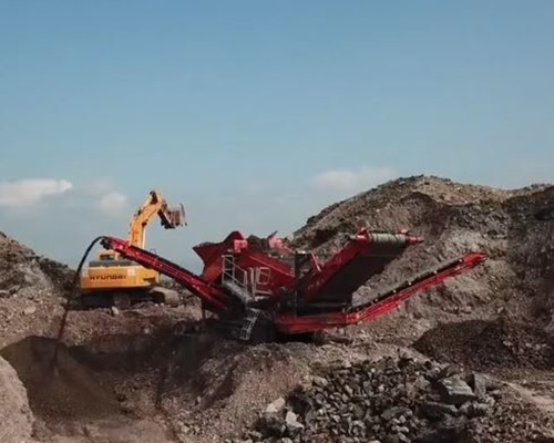 Terex Finlay 883+ (triple shaft) heavy duty screener 3