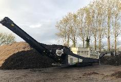 Ecotec's Phoenix 1600T Tracked Trommel Screen Processing Compost