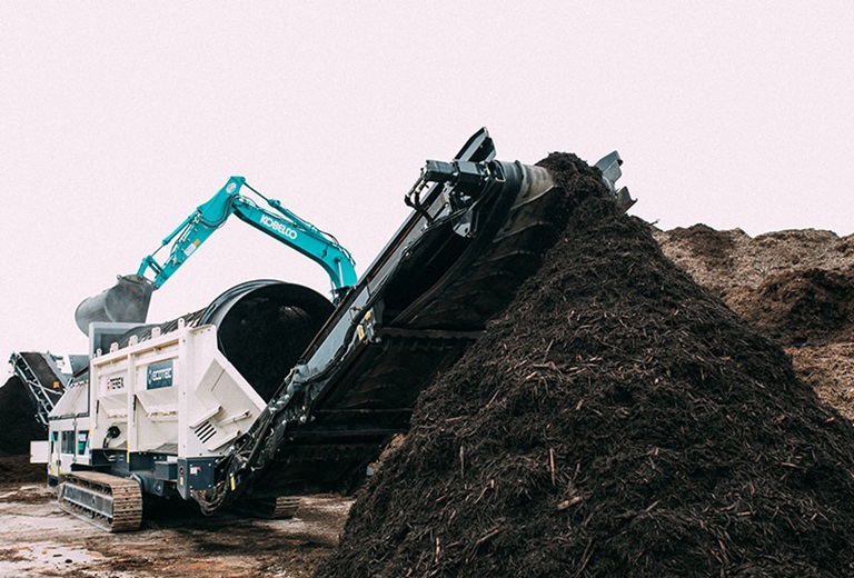 Ecotec-Phoenix-2100T-Tracked-Trommel-Compost-02