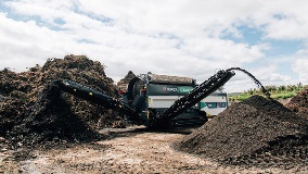 Ecotec TTS 518T Tracked Trommel Screen Creating Mulch