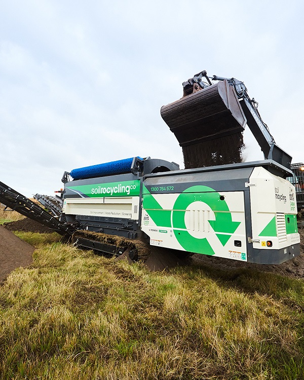 TTS-620T-Tracked-Trommel-Screening-Soil-Australia