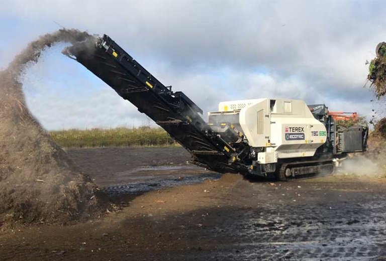 Ecotec's TBG 630 High Speed Shredder Shredding Green Waste