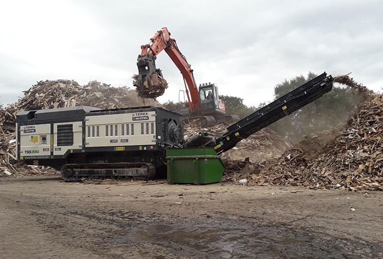 Ecotec TSS 390T Tracked Single Shaft Shredder Processing Waste Wood