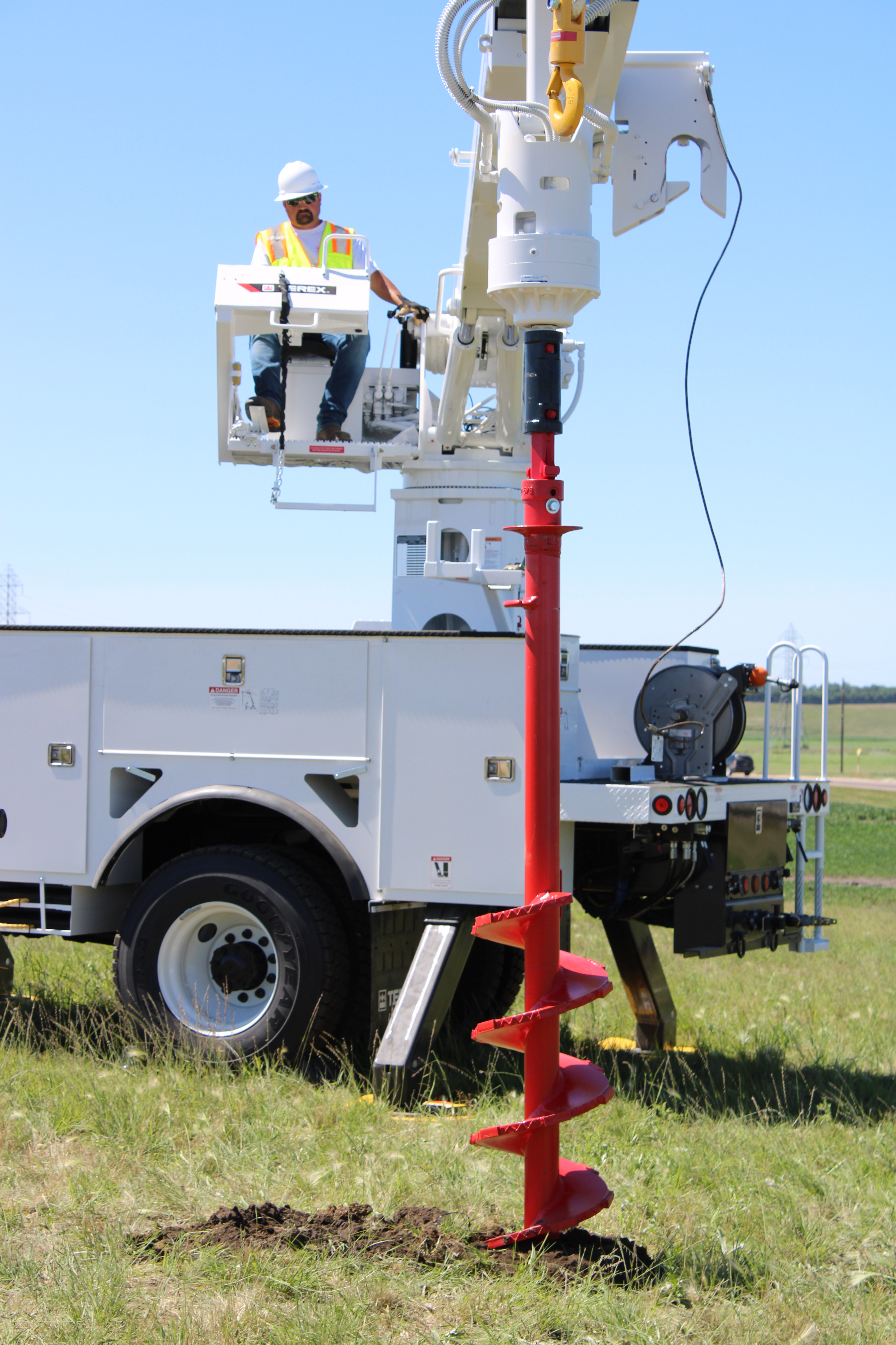 78-87 デレク・リジャーズ the-terex-digger-derrick.jpg?