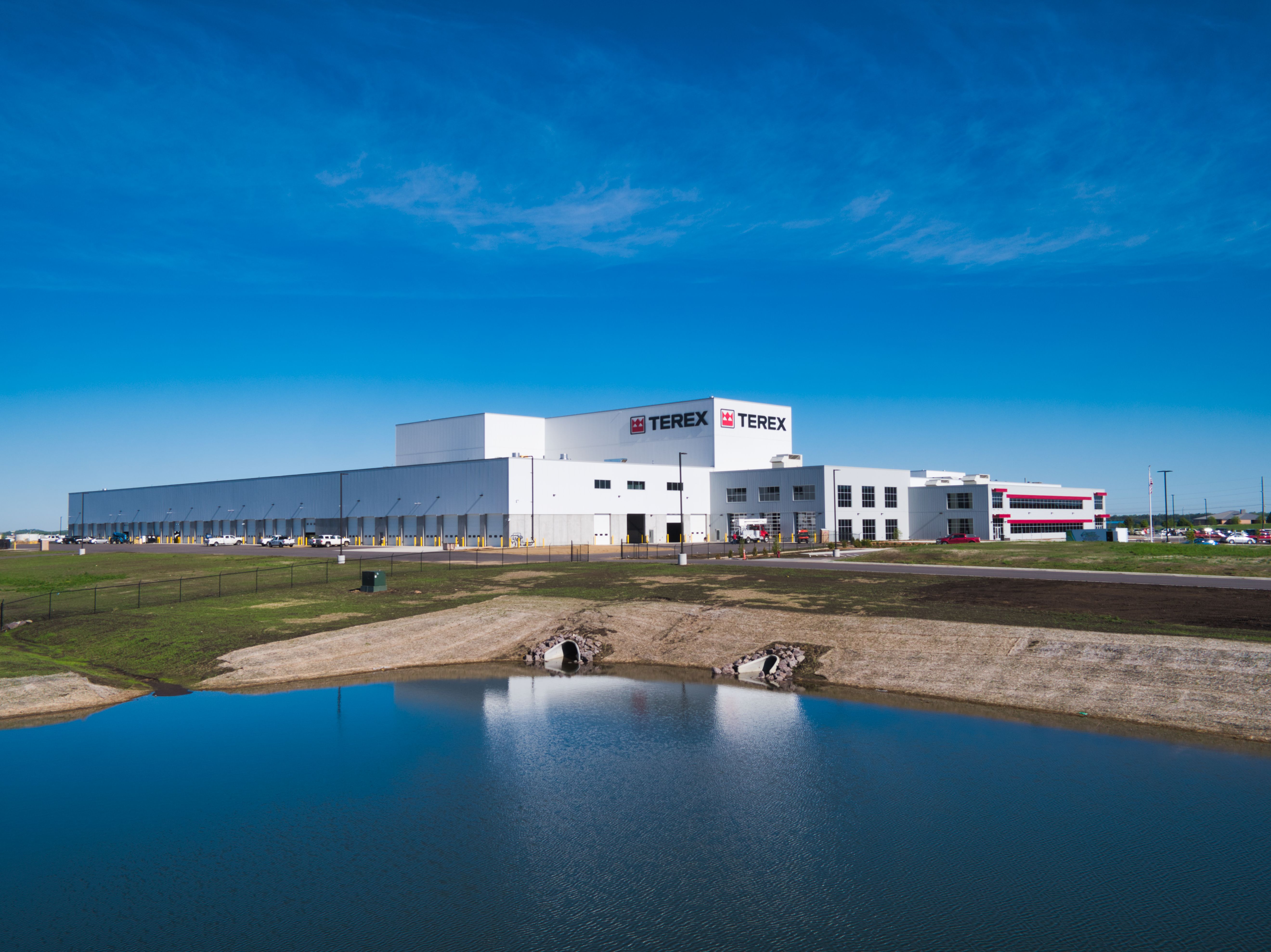 Terex Utilities Opens 450,000 sq. ft. Manufacturing Facility