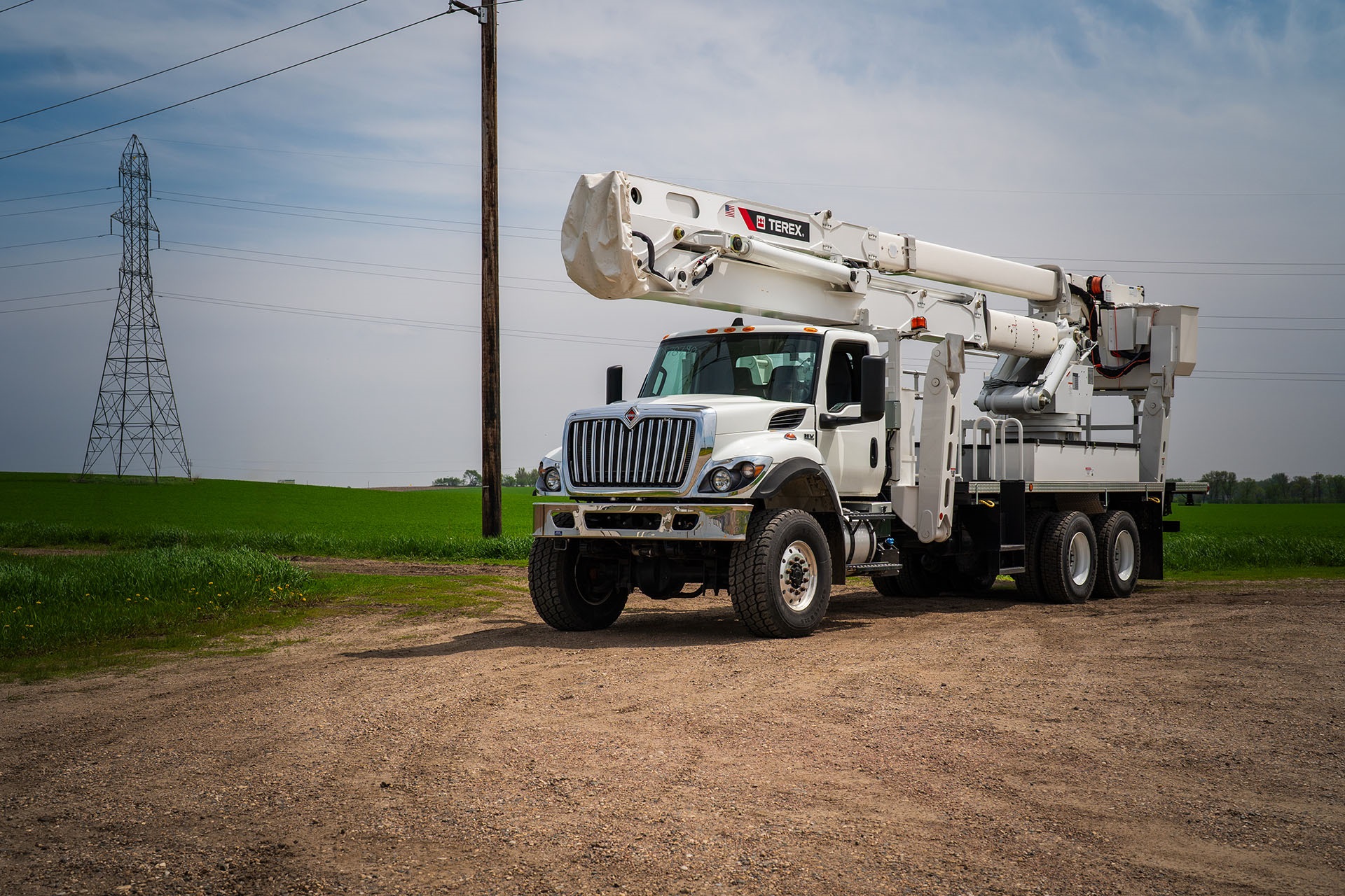 Terex TM100 Bucket Truck parked on a road