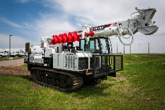 Terex digger derrick on a track unit