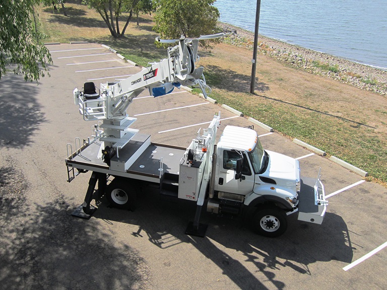 Terex Commander 5050 digger derrick with boom raised