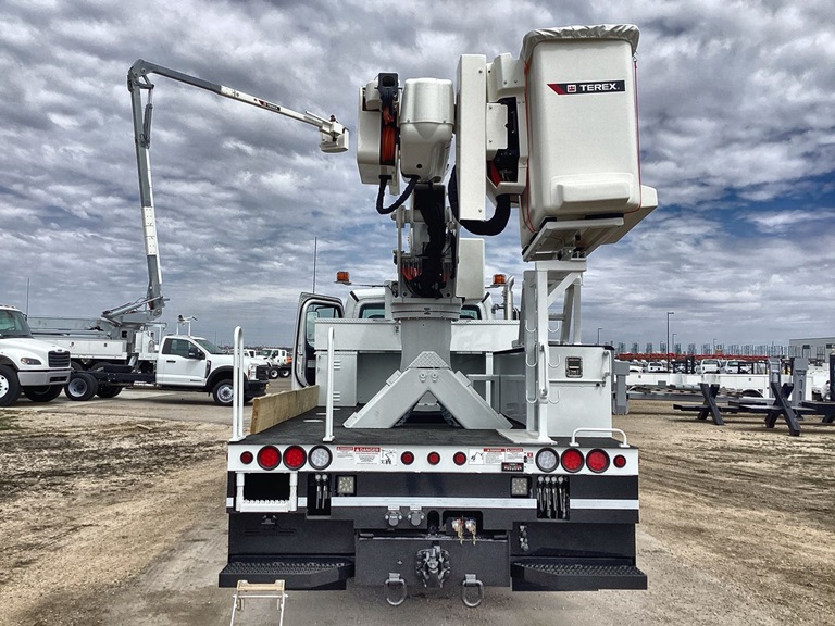 Rearview of Optima TC55 bucket truck