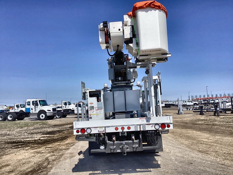 Rear view of Terex RMX75