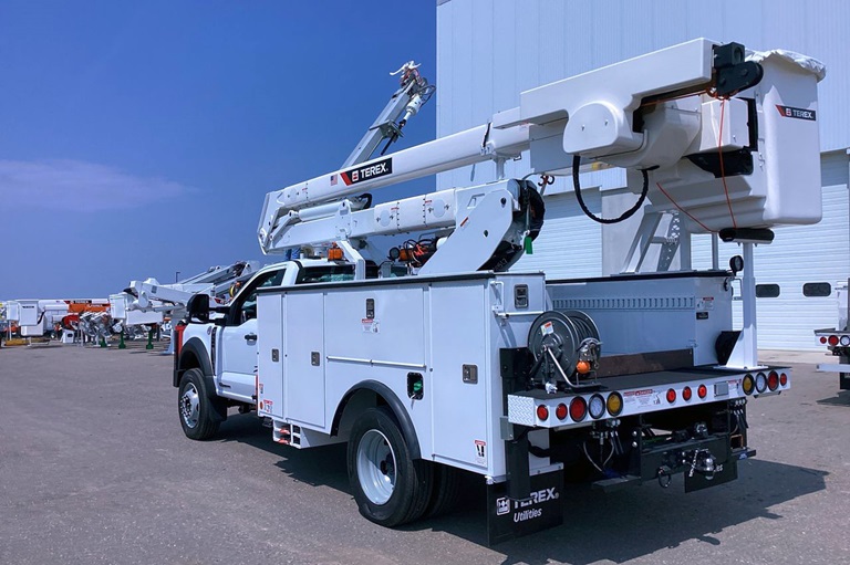 Terex HR40 bucket truck rearview