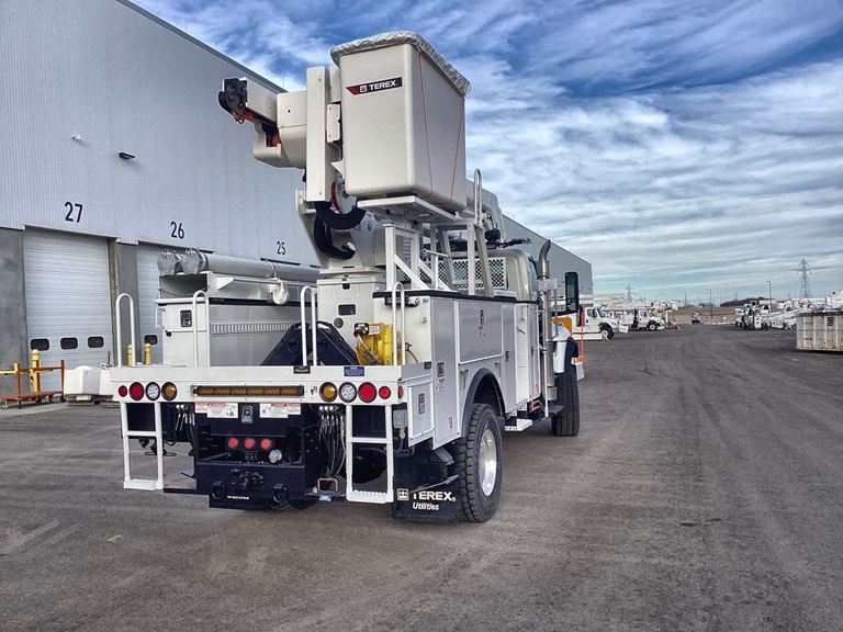Terex HR46 bucket truck rear view