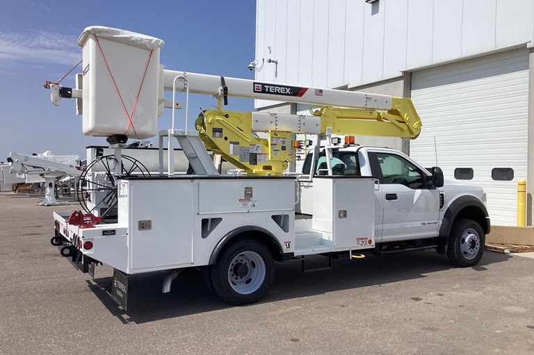 Terex HR37 side view