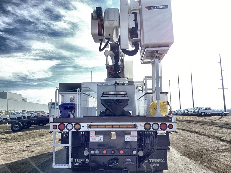 Rearview of Terex Optima HRX60