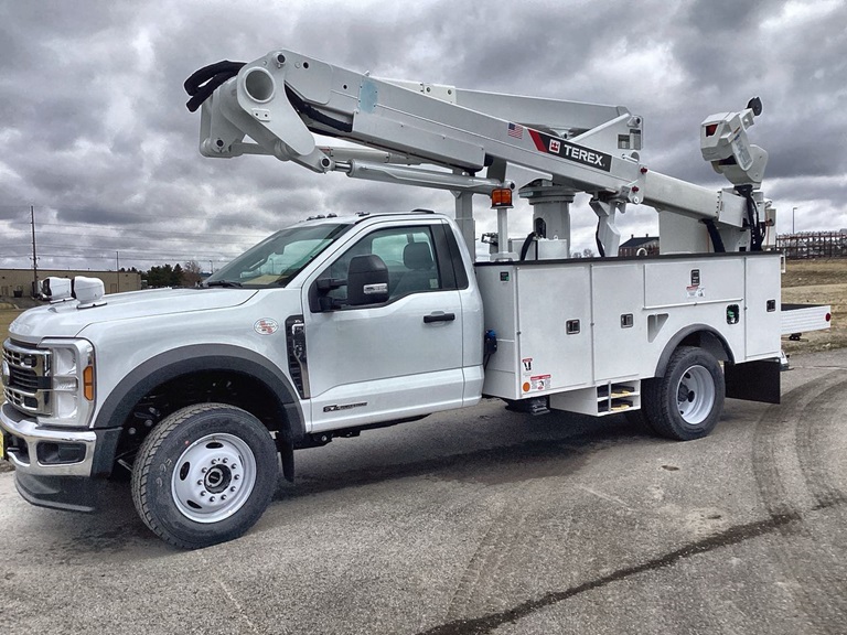 Terex bucket truck