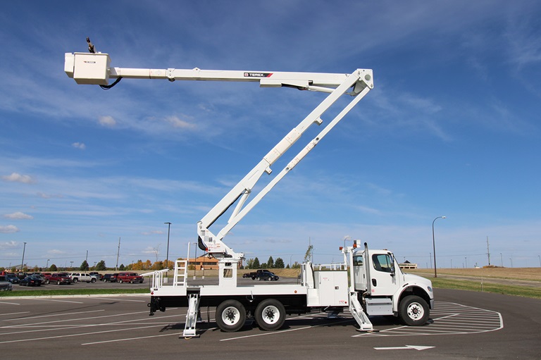 Terex TL100 telescopic bucket truck