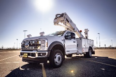 TRX41 bucket truck streetside view