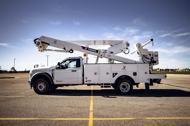 Terex TRX52 bucket truck streetside view