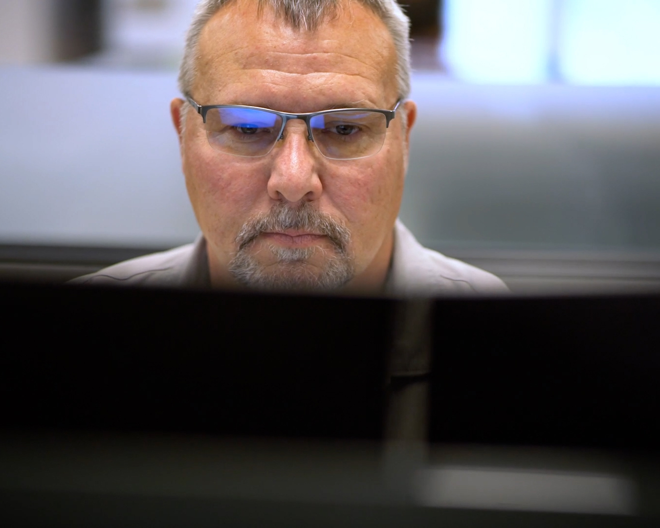 Participant taking Terex online training