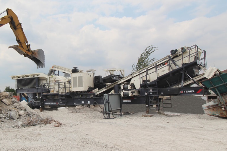 Cedarapids CRH1111R Portable HSI Screen Plant