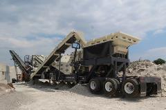 CRH1111R working in concrete recycle