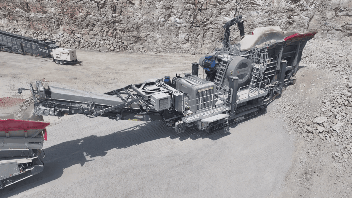 MAGNA MT130J mobile jaw crusher ConExpo 3 (1)