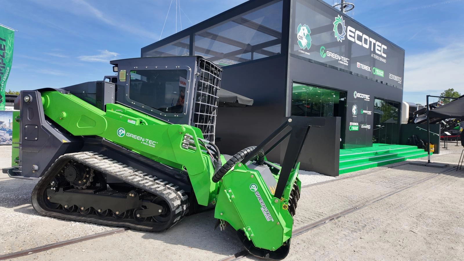 Green-Tec MT2 tracked mulcher copy Green-Tec MT2 tracked mulcher