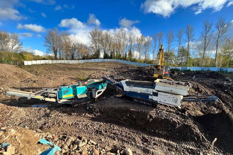 M412 Case Study - Processing Demolition Waste (2)