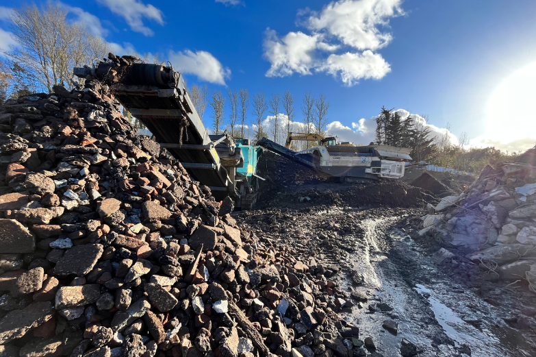M412 Case Study - Processing Demolition Waste (4)