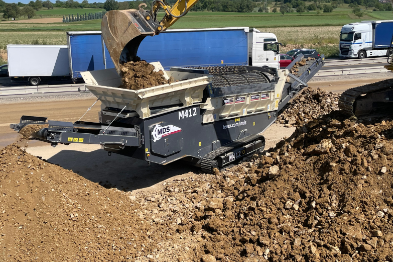 M412 Case Study -  Separating Clay Material from Rock