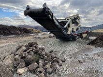 Heavy duty trommel
