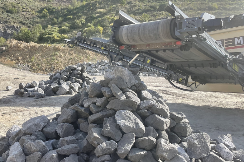 M515 Case Study - Processing Armour Rocks (2)