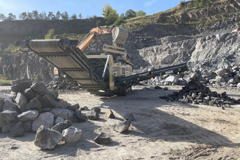 M515 Case Study - Processing Armour Rocks