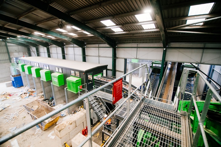 Outside-6-Bay-Picking-Station